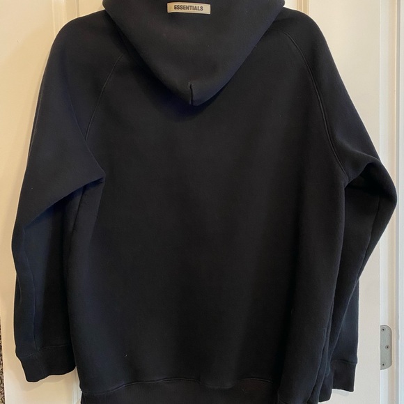 ESSENTIALS FEAR OF GOD  Black Hoodie 
SIZE LARGE - Picture 4 of 4